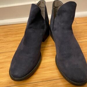 Eileen fisher midnight blue suede booties